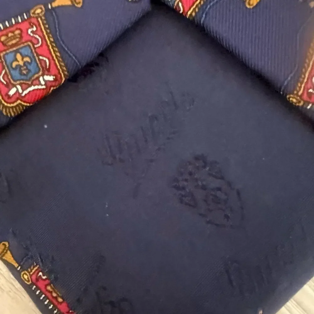 Gucci Silk Tie Navy Blue Crest Heraldic Print Men’s Designer Made in Italy